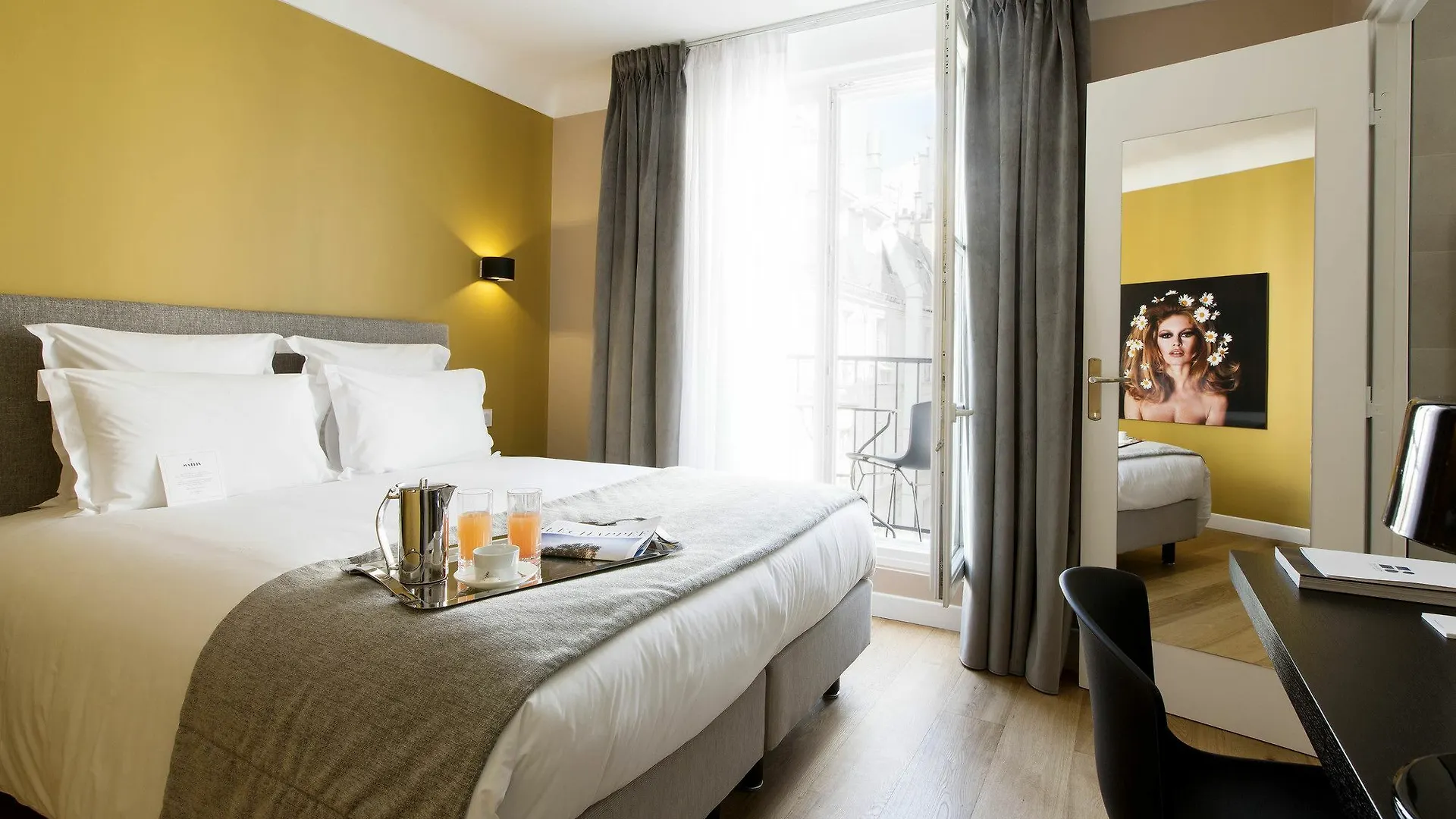 Mathis Elysées 4*